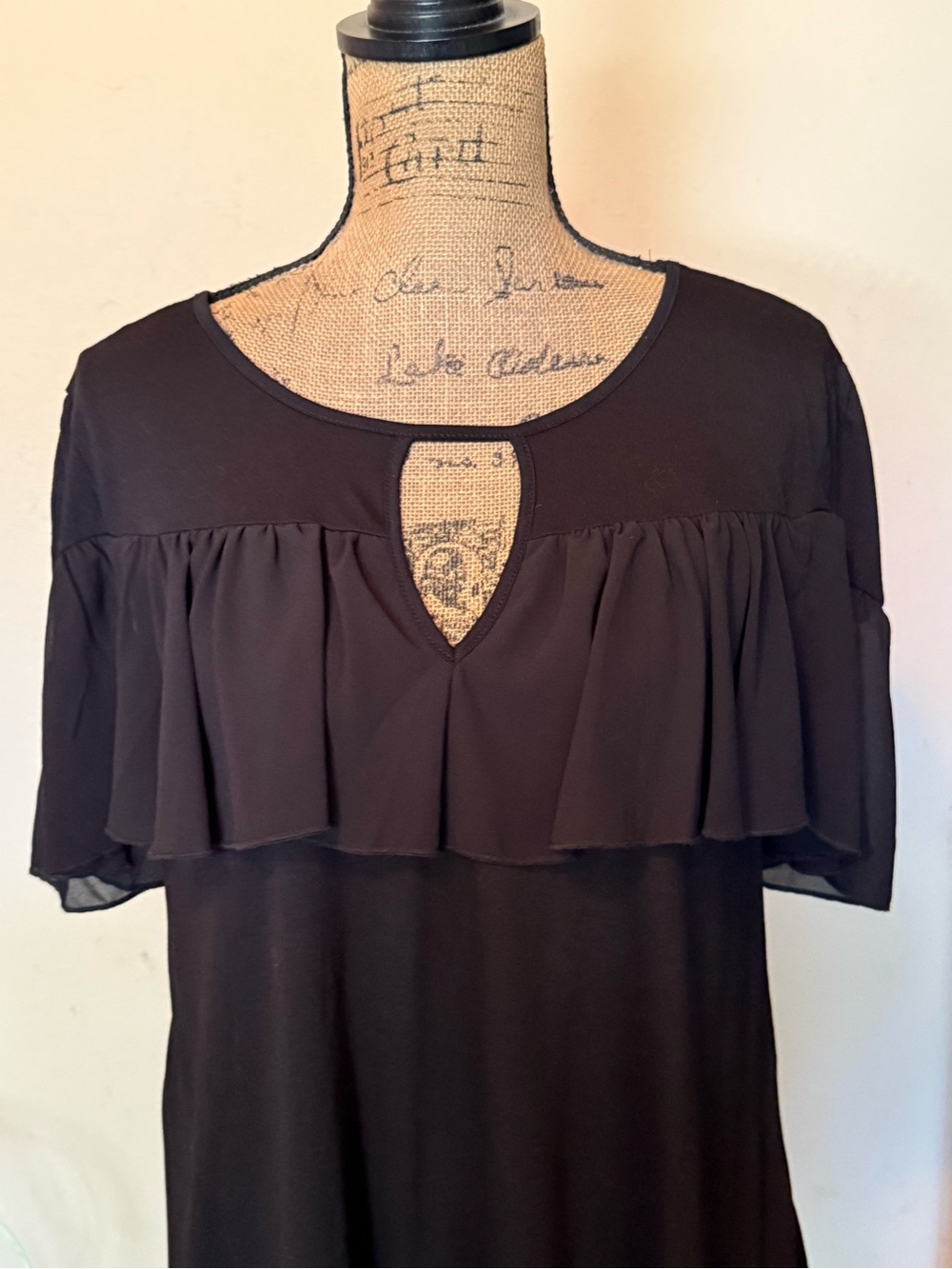 Perseption Black Ruffle Keyhole Blouse - Picture 2 of 3